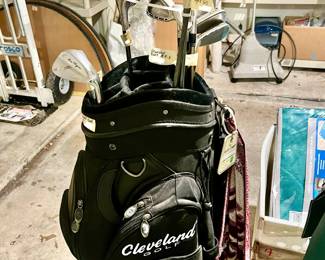 Cleveland Clubs and Cleveland Golf Bag