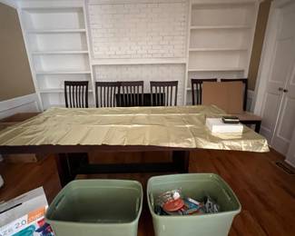 Dining table with 6 chairs 