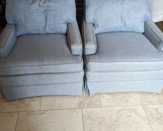 Set of Sitting Chairs