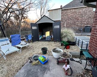 packing/moving materials, birdseed, diatomaceous earth, grass seed, lounge seat cushions, 4 tier rack