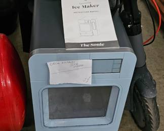ICE MAKER