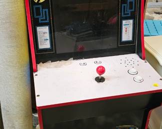PACMAN ARCADE GAME