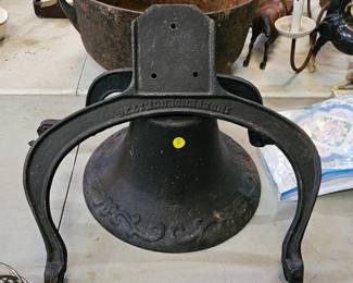 CAST IRON DINNER BELL