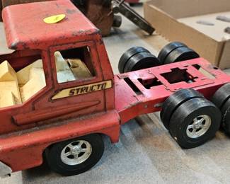 STRUCTO VINTAGE TOY TRUCK