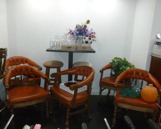 Set of 5 nice chairs (6th one got broken)