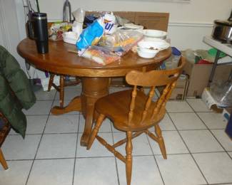 Kitchen table & 4 chairs