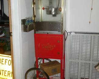Cool popcorn machine