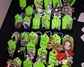 Costume jewelry 