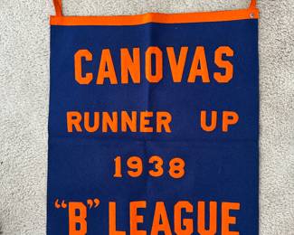 HIGHEST & BEST ON FULL LOT OF VINTAGE PENNANTS BY 3:00 PM 3/13!