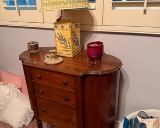 sewing machine cab/martha washington style