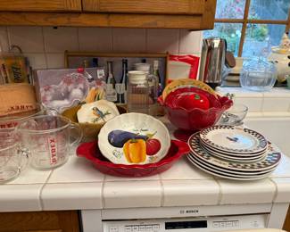 all kinds of dishware