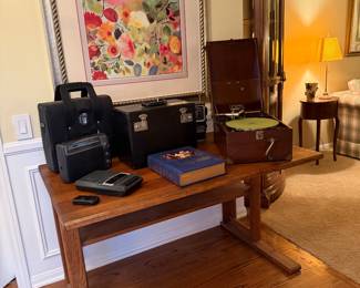 Phonograph, feather weight 