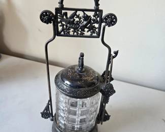 Silver pickle holder