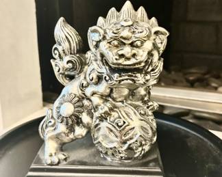 Silver tone resin foofu dogs lion dragon