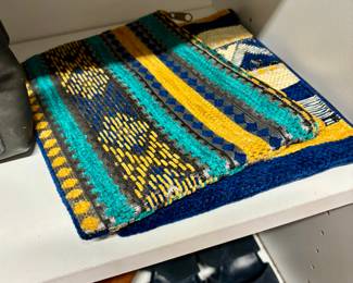 Woven clutch