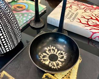 Singing Tibetan bowl