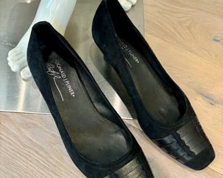 Black Donald J Pliner