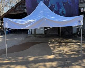 Pop up tent, like new