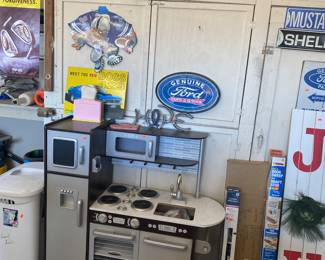 Childs Kitchen set