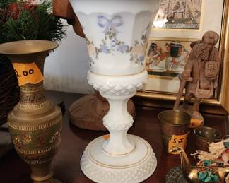 1943 Milk glass urn