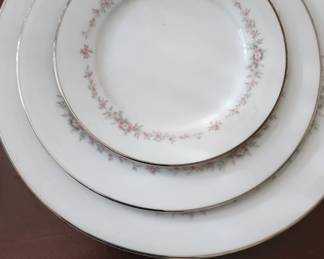 This is Noritake and the pattern is "Roseville"