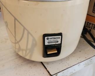 Small Hitachi rice cooker