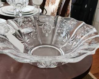 Fostoria "Navarre" pattern