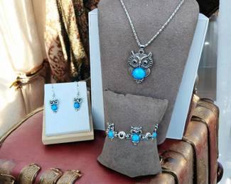 Hoot Hoot Owl Necklace, Bracelet  Earring Set