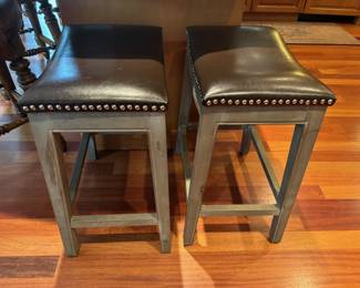 2 Counter Stools w/Leather Tops