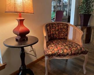 VINTAGE CANE SIDED BARREL CHAIR, ACCENT TABLE