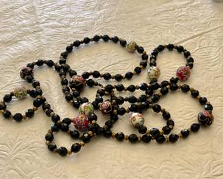 OLD MURANO VENETIAN GLASS WEDDING CAKE NECKLACE