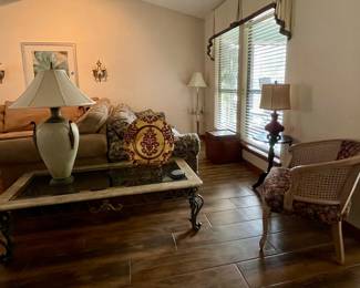 METAL GLASS-TOP COFFEE TABLE, DECORATOR LAMPS