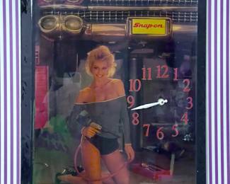 SNAP-ON TOOLS PINUP GIRL CLOCK