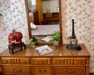BASSETT DRESSER WITH MIRROR