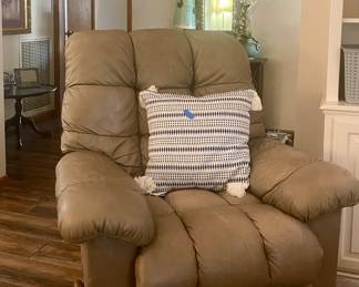 LEATHER RECLINER