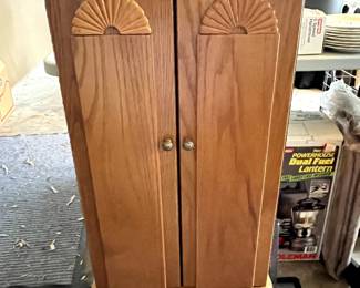 Jewelry armoire