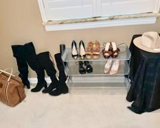 Ladies boots & shoes