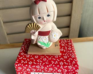 Japanese Kabuki Geisha girl ceramic