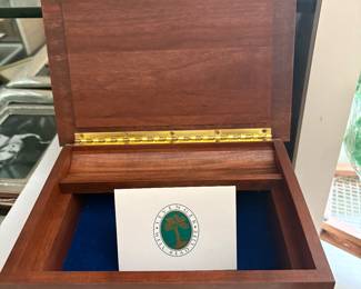 Levenger well read life wooden box