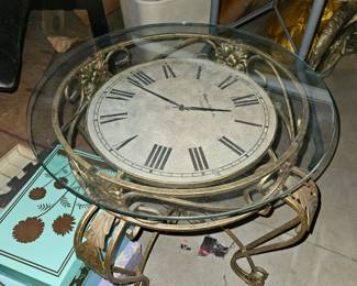 Clock table