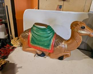 Blowmold camel