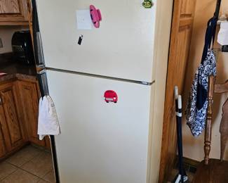 Refrigerator/ freezer