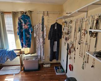 Last bedroom on right