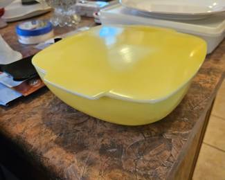 Vintage pyrex