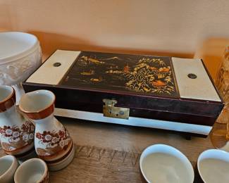 Vintage jewelry box