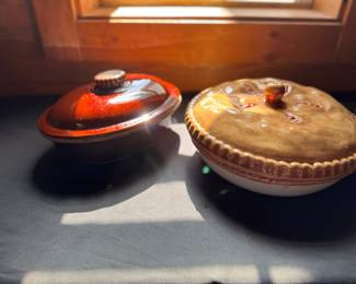 Hull Oven Proof Oval Casserole Dish Sonoma Covered Pie Dish