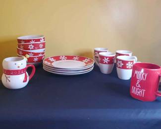 Royal Norfolk Red White Snowflake Dinnerware 