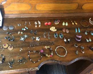 Costume Jewelry Lot 1 