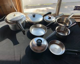 Pans And Pressure Cooker Mystery Lot