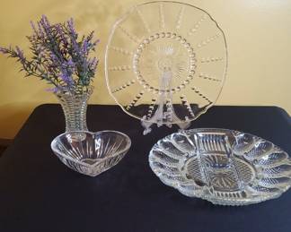 China Cabinet Show Pieces